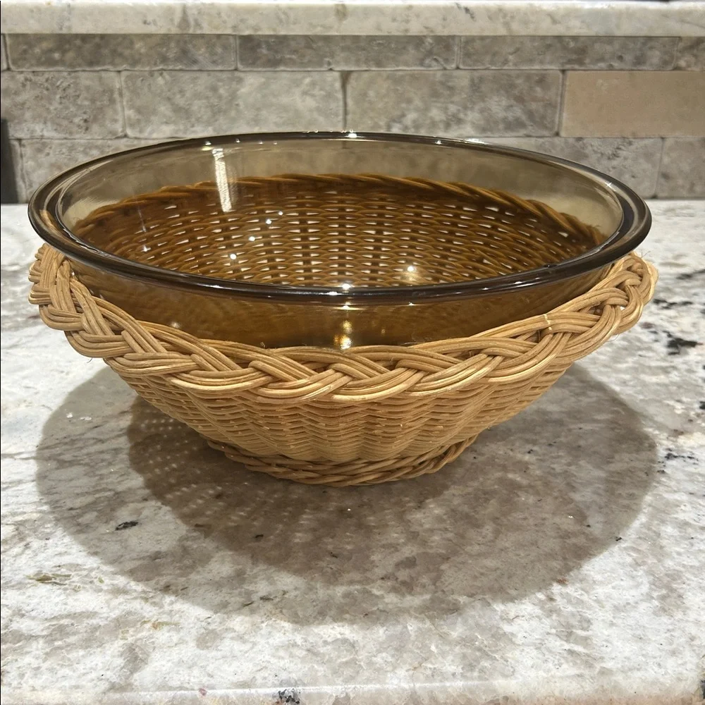 Vintage Amber Pyrex #323 3-Qt Mixing Bowl with Wicker Serving Basket